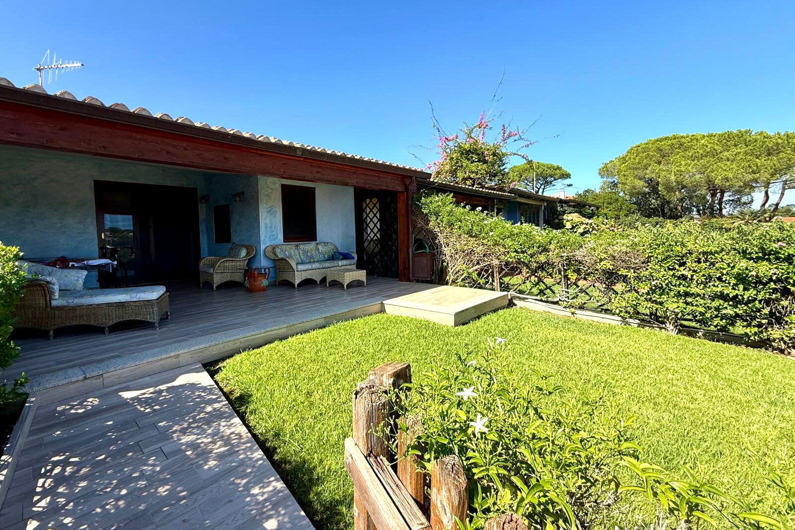 Esterno-2-1-aspect-ratio-1920-1280