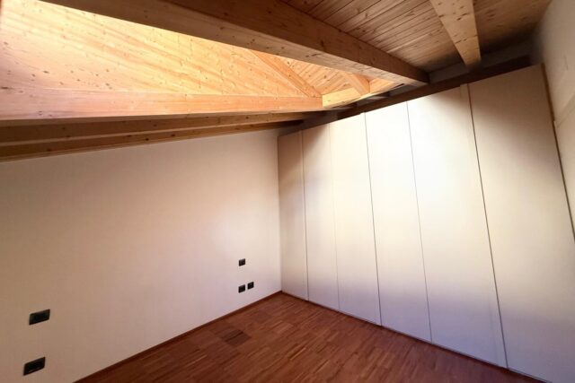 Immagine Photogallery WhatsApp-Image-2025-10-31-at-10.26.12-6-aspect-ratio-1920-1280